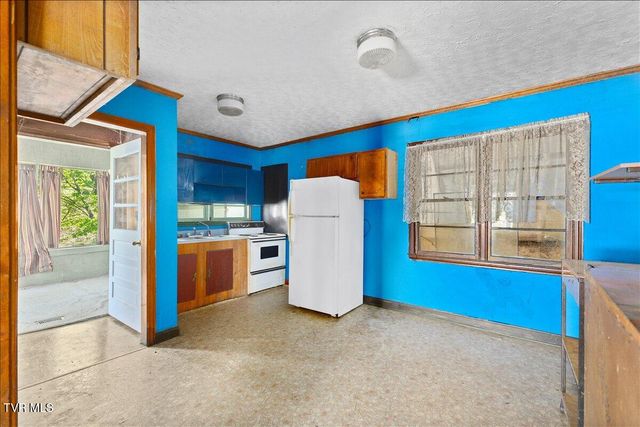 143 Mustang Street, Duffield, VA 24244