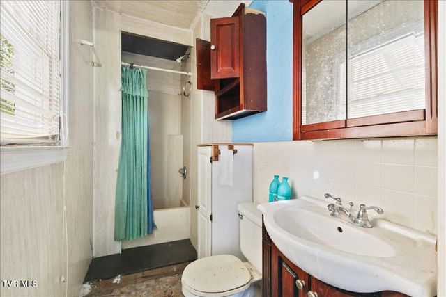 143 Mustang Street, Duffield, VA 24244