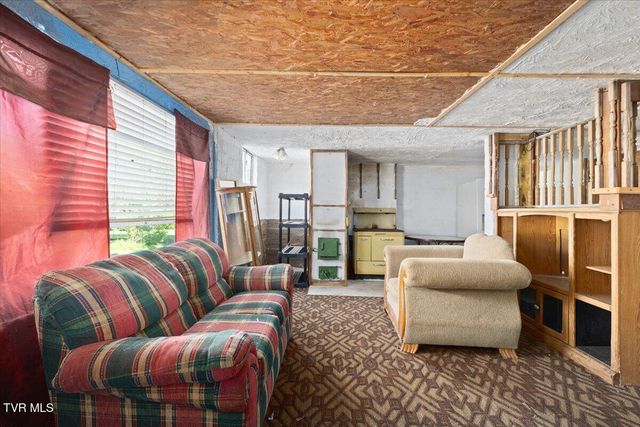 143 Mustang Street, Duffield, VA 24244
