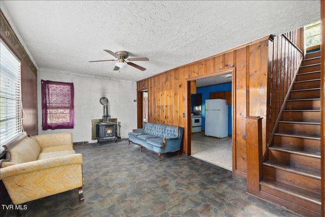 143 Mustang Street, Duffield, VA 24244