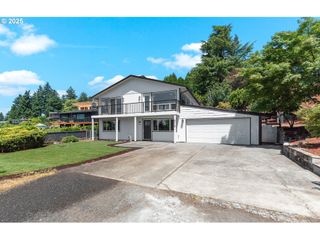 8318 Se MIDDLE Way, Vancouver, WA 98664