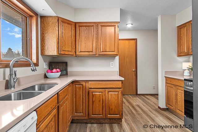 5102 SYRACUSE RD, Cheyenne, WY 82009