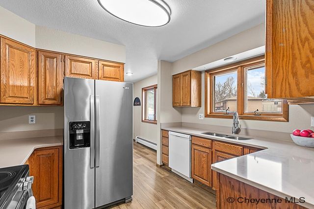 5102 SYRACUSE RD, Cheyenne, WY 82009