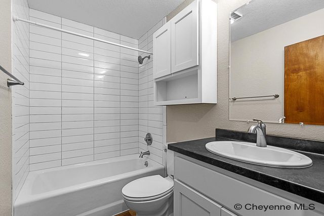 5102 SYRACUSE RD, Cheyenne, WY 82009