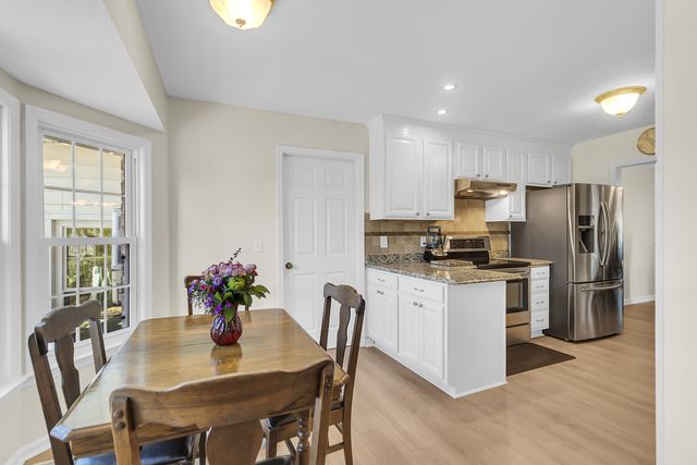 10 Hunters Forest Drive, Charleston, SC 29414