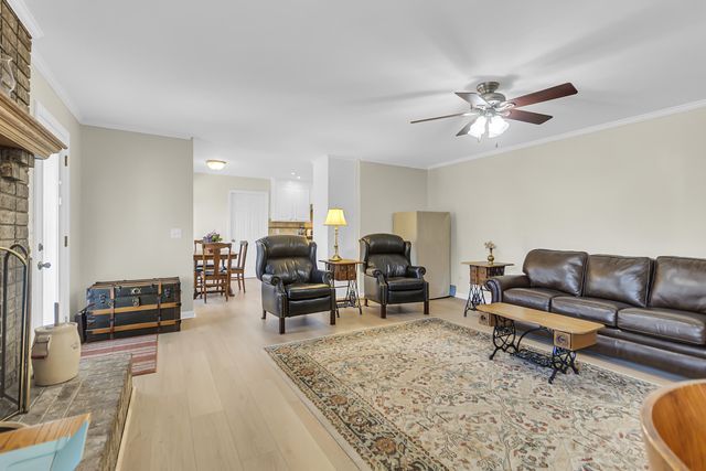 10 Hunters Forest Drive, Charleston, SC 29414