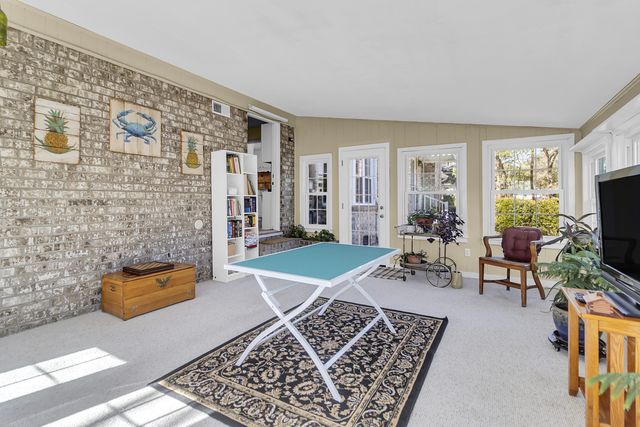 10 Hunters Forest Drive, Charleston, SC 29414