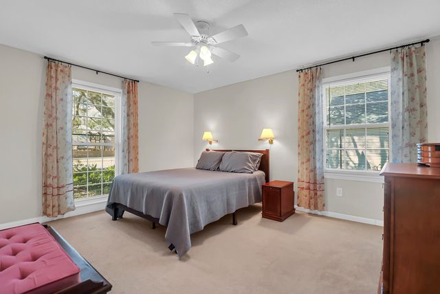 10 Hunters Forest Drive, Charleston, SC 29414