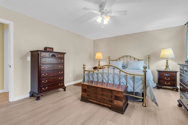 10 Hunters Forest Drive, Charleston, SC 29414