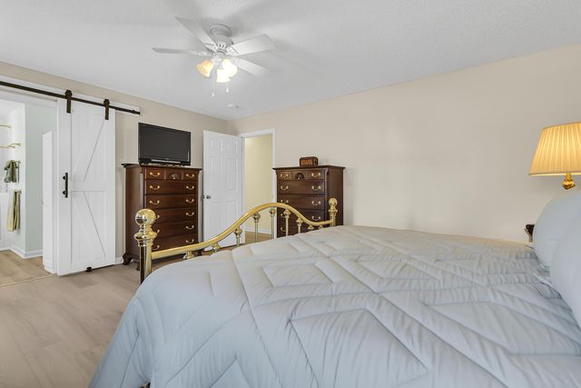 10 Hunters Forest Drive, Charleston, SC 29414