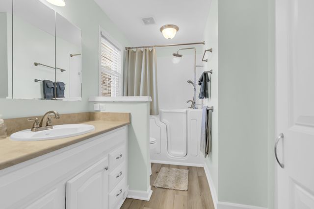 10 Hunters Forest Drive, Charleston, SC 29414