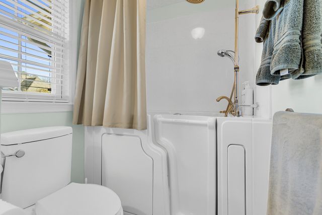 10 Hunters Forest Drive, Charleston, SC 29414