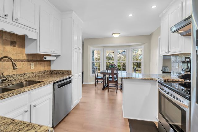 10 Hunters Forest Drive, Charleston, SC 29414