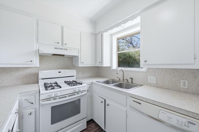 421 & 423 N Carl Street, Sherman, TX 75092