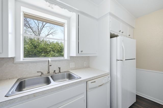 421 & 423 N Carl Street, Sherman, TX 75092
