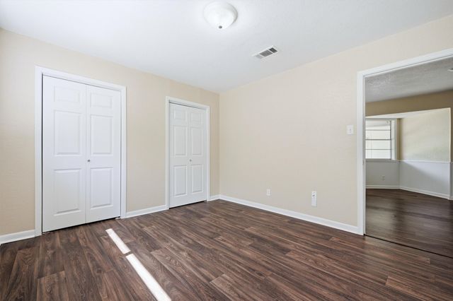 421 & 423 N Carl Street, Sherman, TX 75092