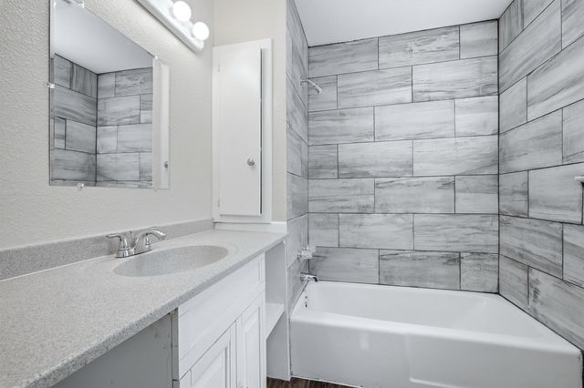 421 & 423 N Carl Street, Sherman, TX 75092