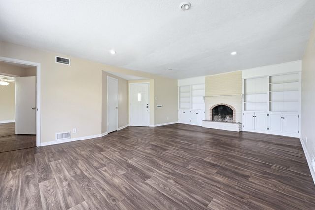 421 & 423 N Carl Street, Sherman, TX 75092