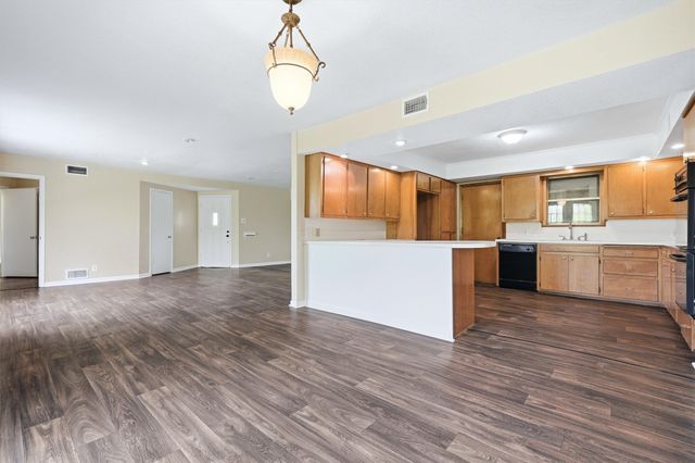 421 & 423 N Carl Street, Sherman, TX 75092