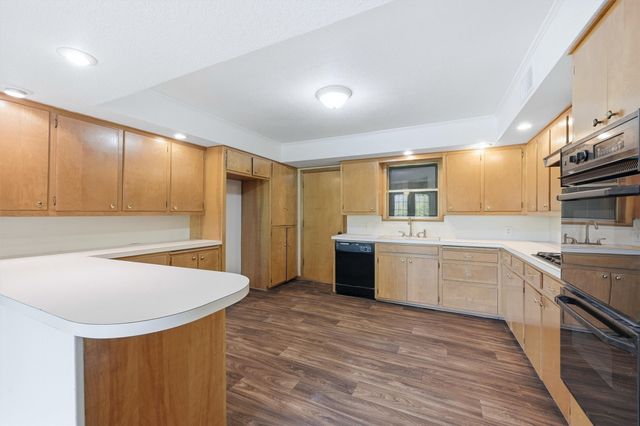 421 & 423 N Carl Street, Sherman, TX 75092
