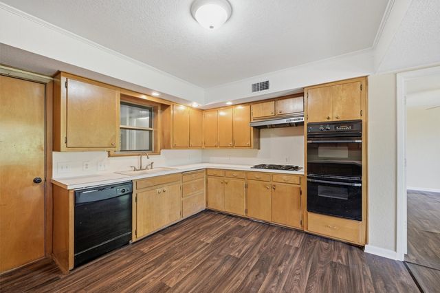 421 & 423 N Carl Street, Sherman, TX 75092