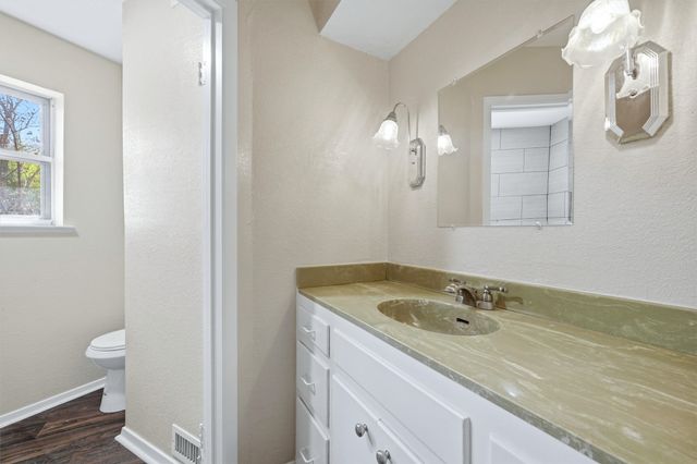 421 & 423 N Carl Street, Sherman, TX 75092