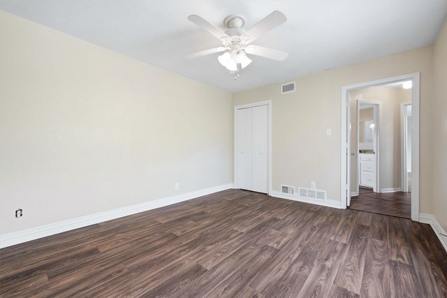 421 & 423 N Carl Street, Sherman, TX 75092