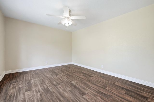 421 & 423 N Carl Street, Sherman, TX 75092