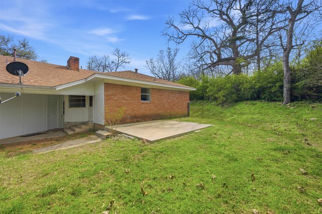 421 & 423 N Carl Street, Sherman, TX 75092