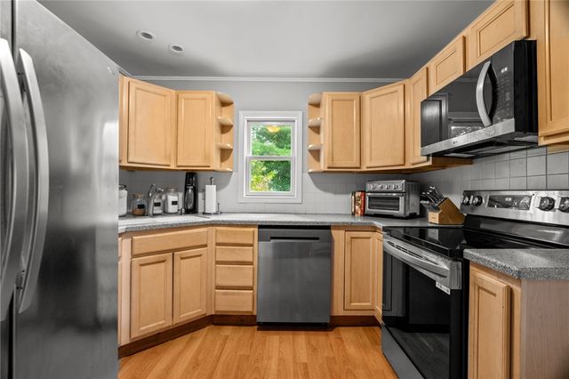 303 New Meadow Road, Barrington, RI 02806