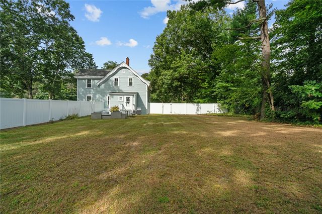 303 New Meadow Road, Barrington, RI 02806