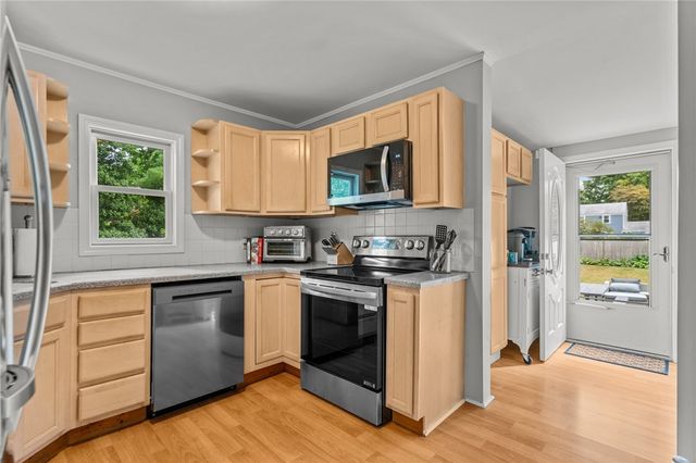 303 New Meadow Road, Barrington, RI 02806