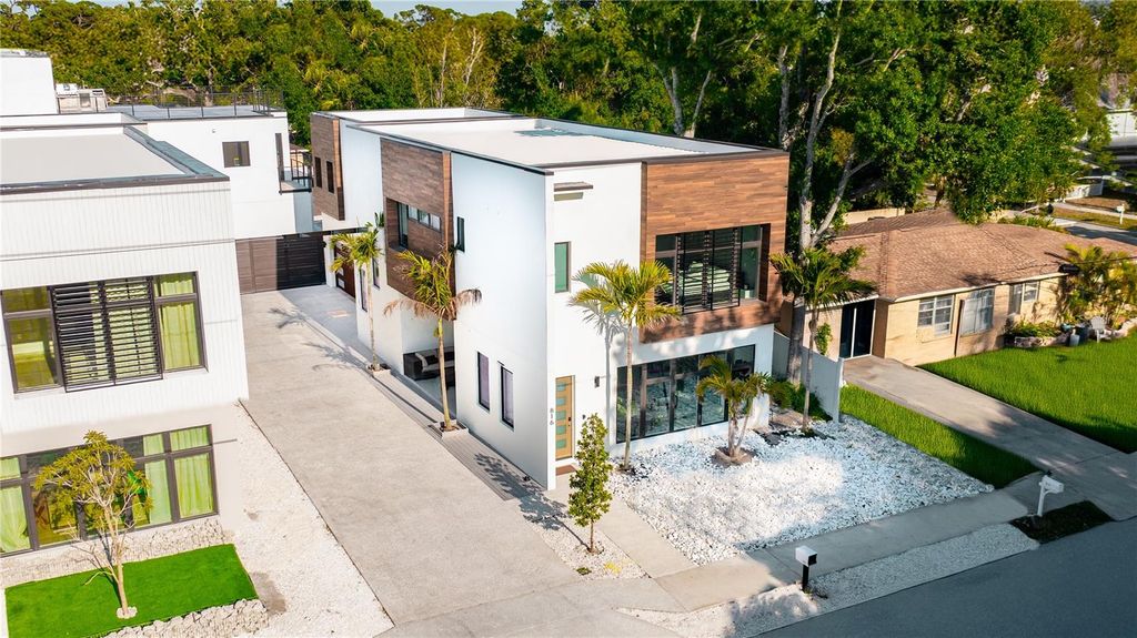 816 GOODRICH AVENUE, Sarasota, FL 34236