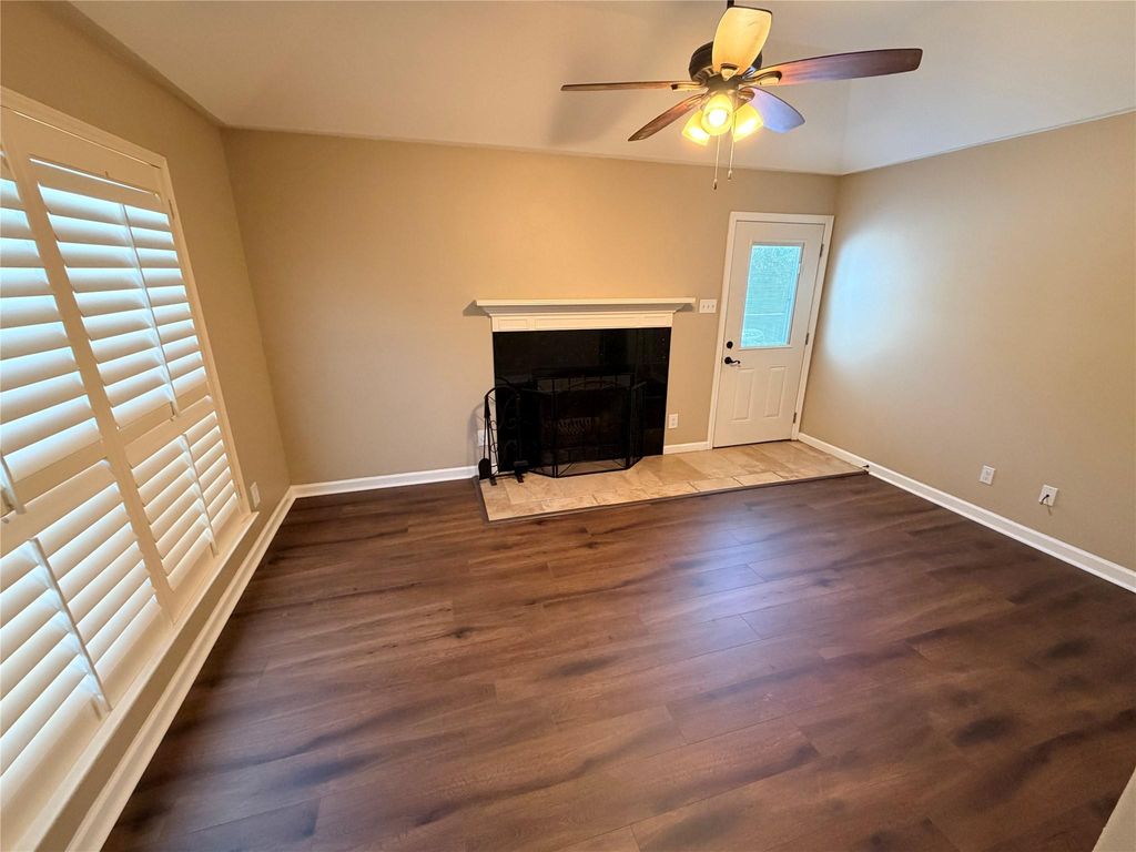 3103 Whisper Oaks LN A & B, Georgetown, TX 78628