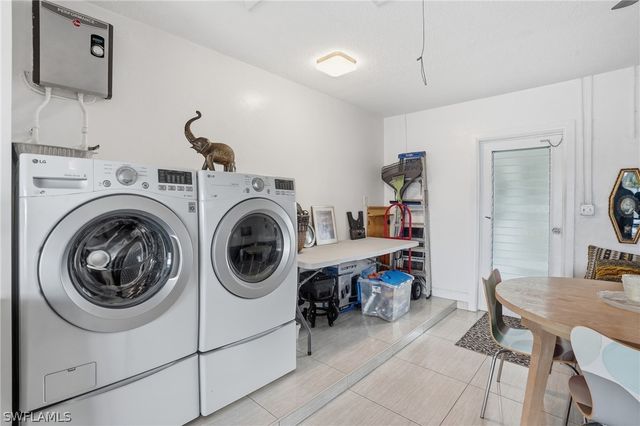 1406 Grandale ST, Lehigh Acres, FL 33936