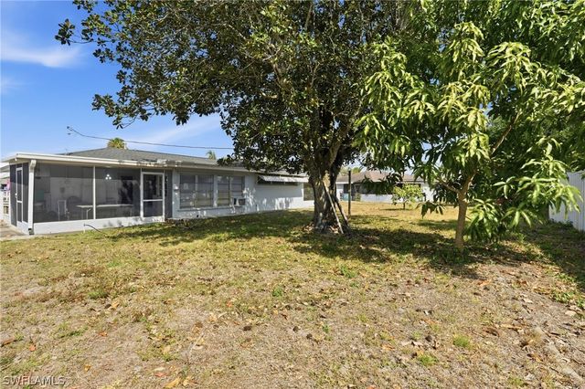1406 Grandale ST, Lehigh Acres, FL 33936