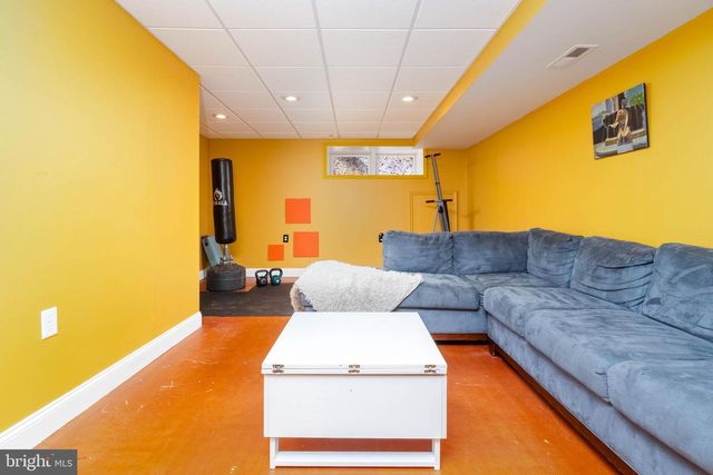 428 E OLIVER ST, Baltimore, MD 21202
