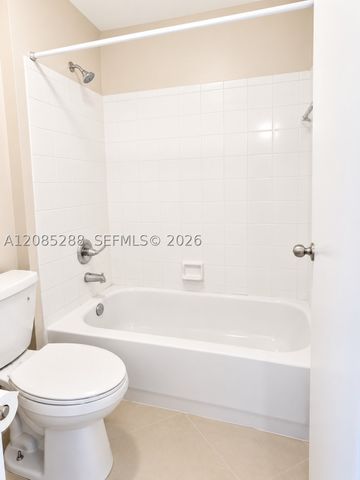 6976 SW 39th St G205, Davie, FL 33314