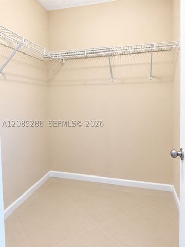 6976 SW 39th St G205, Davie, FL 33314