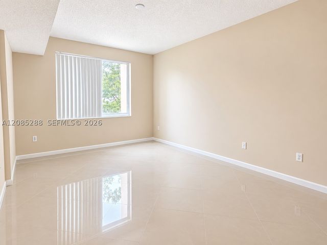 6976 SW 39th St G205, Davie, FL 33314