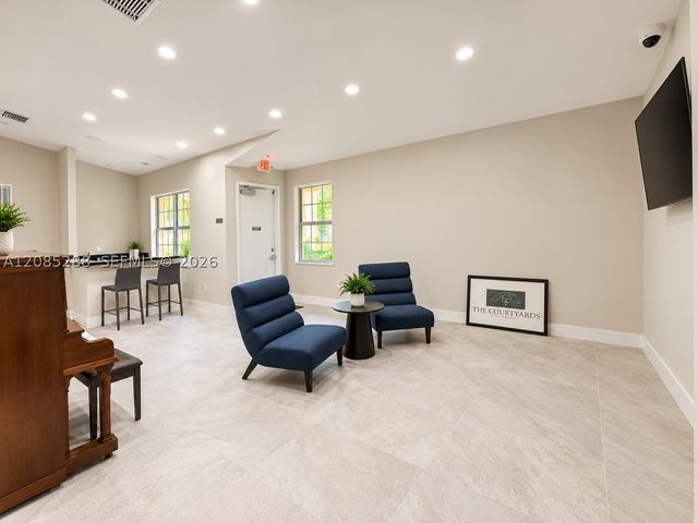 6976 SW 39th St G205, Davie, FL 33314