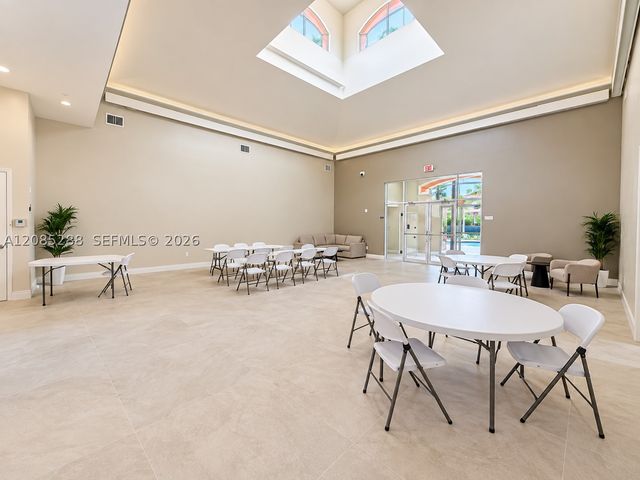 6976 SW 39th St G205, Davie, FL 33314