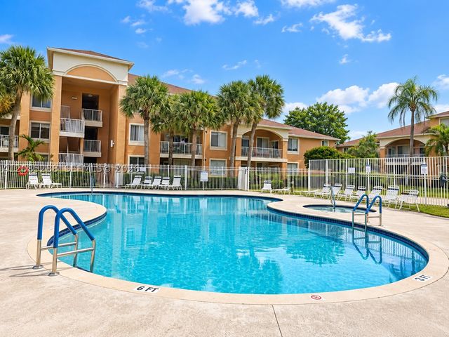 6976 SW 39th St G205, Davie, FL 33314