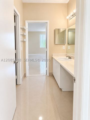 6976 SW 39th St G205, Davie, FL 33314
