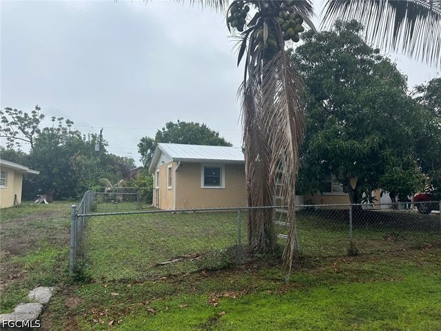 13314 2nd ST, Fort Myers, FL 33905