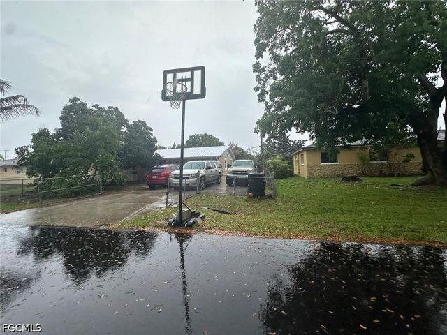 13314 2nd ST, Fort Myers, FL 33905