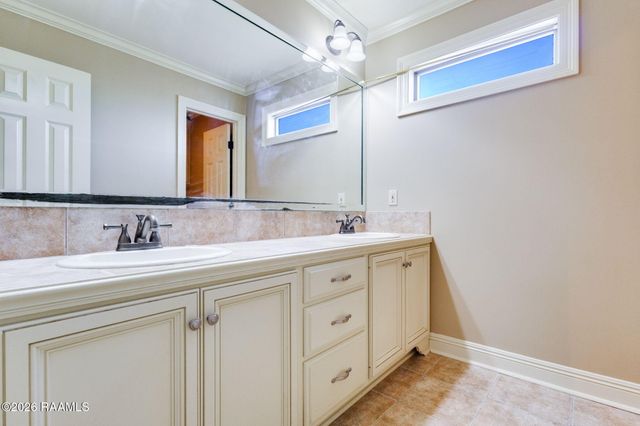 117 Warmstone Bridge Drive, Lafayette, LA 70508