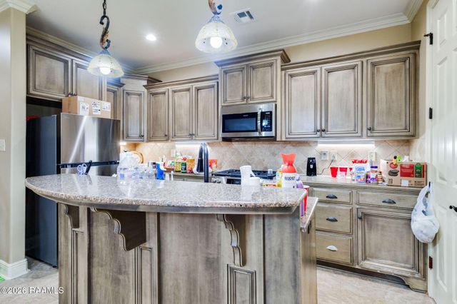 117 Warmstone Bridge Drive, Lafayette, LA 70508