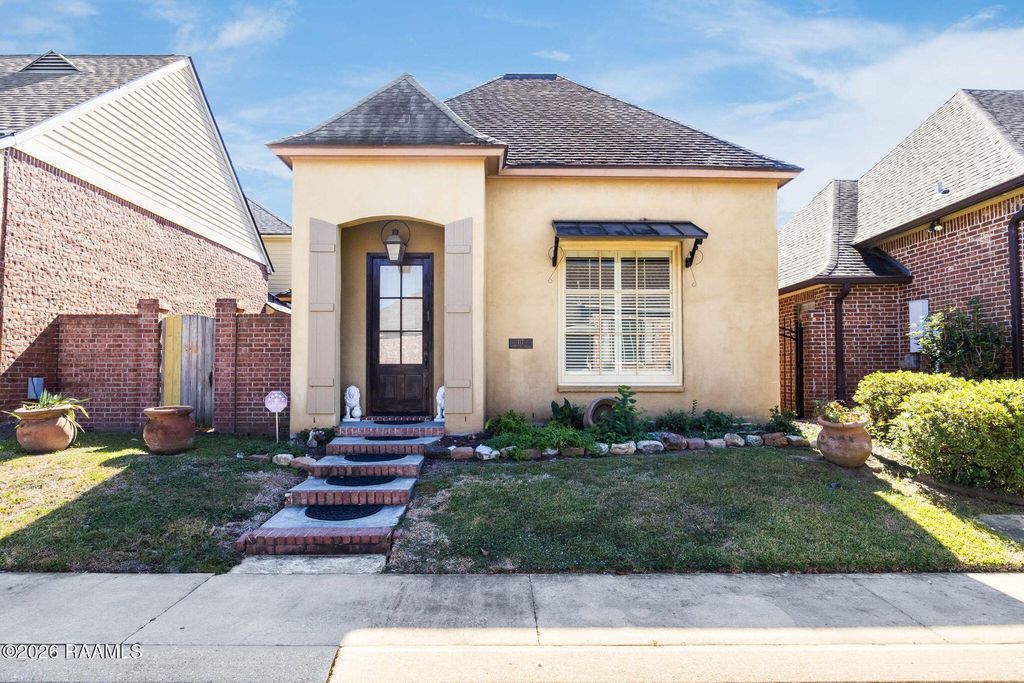 117 Warmstone Bridge Drive, Lafayette, LA 70508