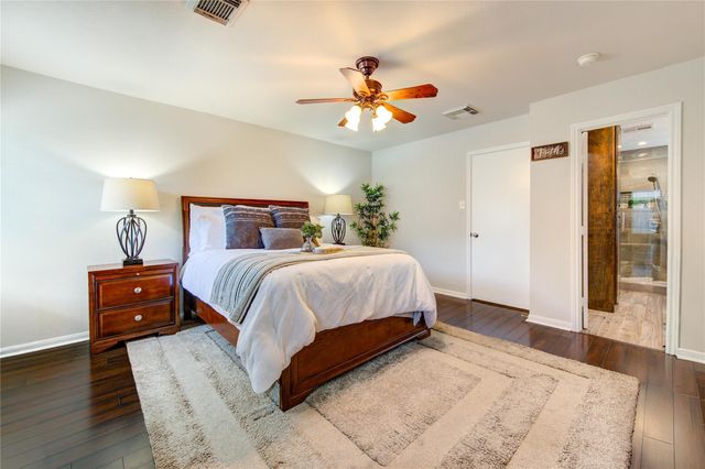 3010 E Legends Bend Drive, Spring, TX 77386